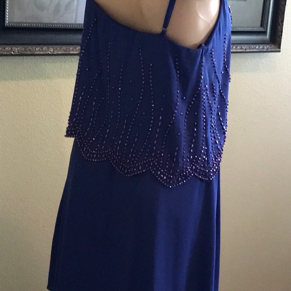 Dress - Picture 5 of 6